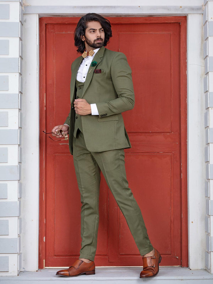 Amusing Green Color Men's Single Breasted Designer Suit - VJV Now