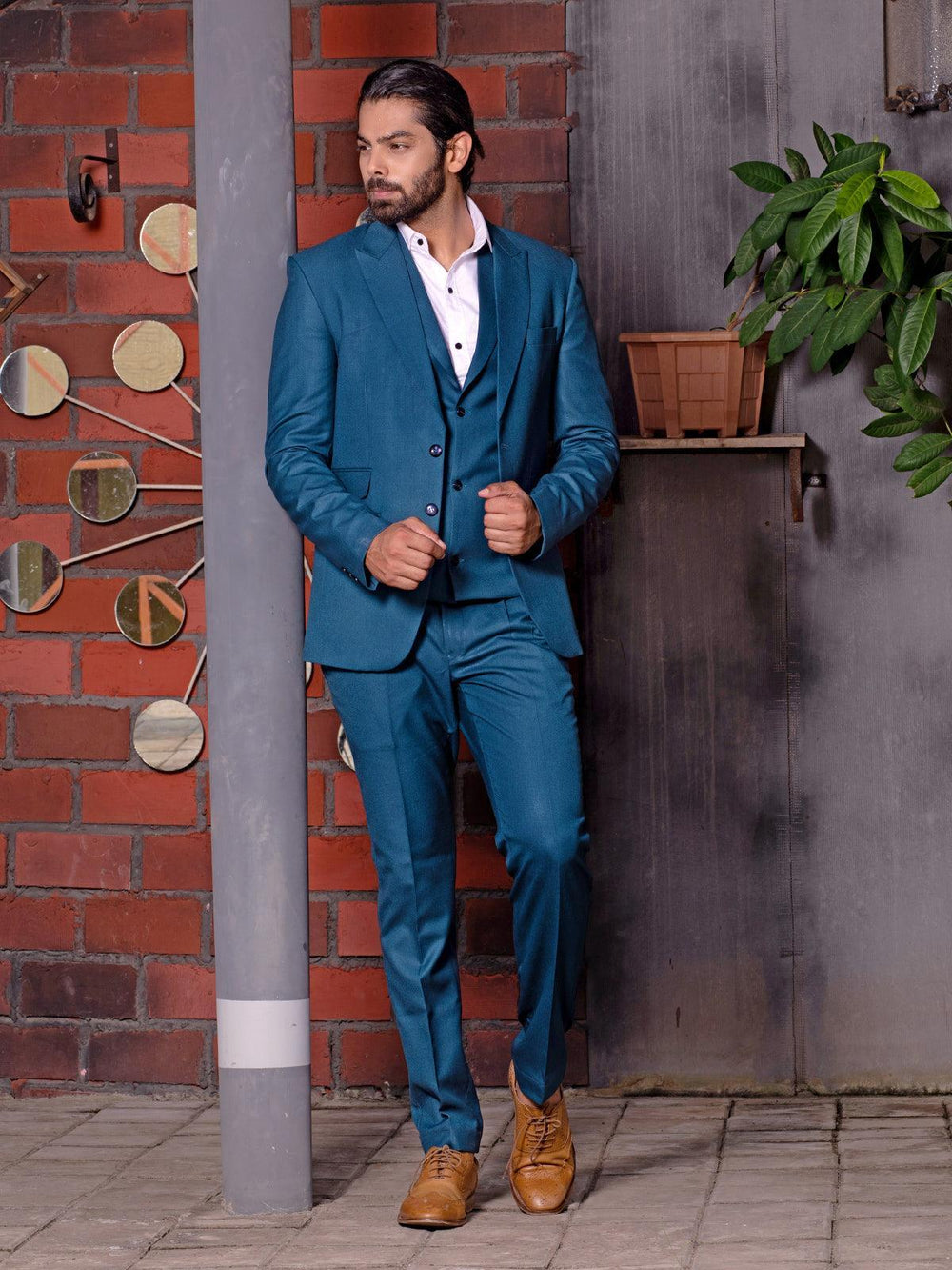 green emerald velvet dress Navy Blue Velvet Men Suit Peaked Lapel Double Breasted Prom Suit main image 0