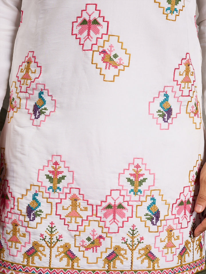 White Viscose Silk Kurta for Men – Thread & Sequin Embroidery | Navratri Festival Ethnic Wear