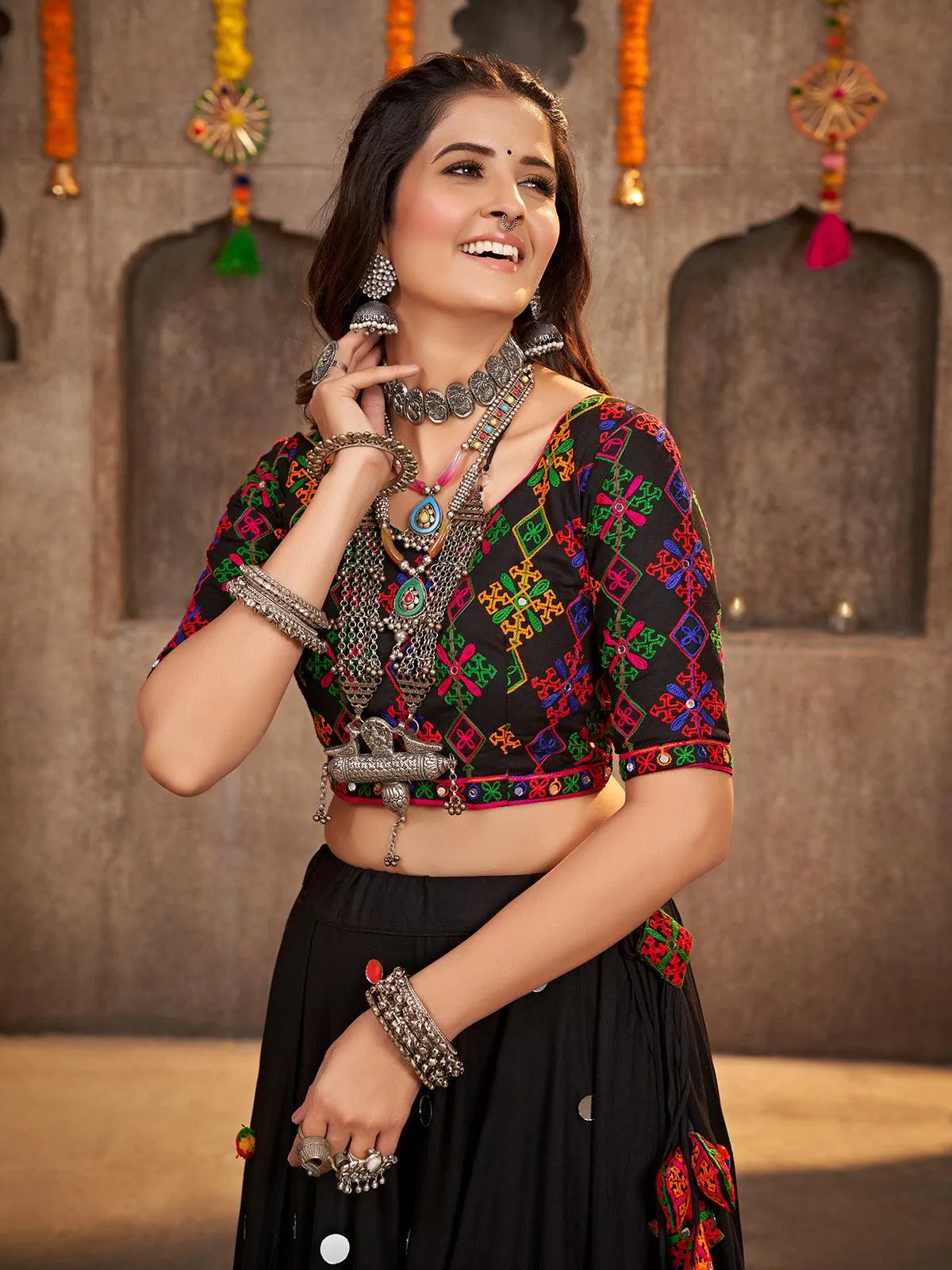 Buy FUSIONIC Black Color Georgette Fabric Mirror And Zari Work Lehenga For  Women at Amazon.in