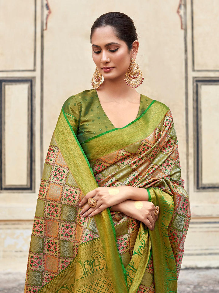 Bridal Green Woven Banarasi Patola Silk Saree - VJV Now