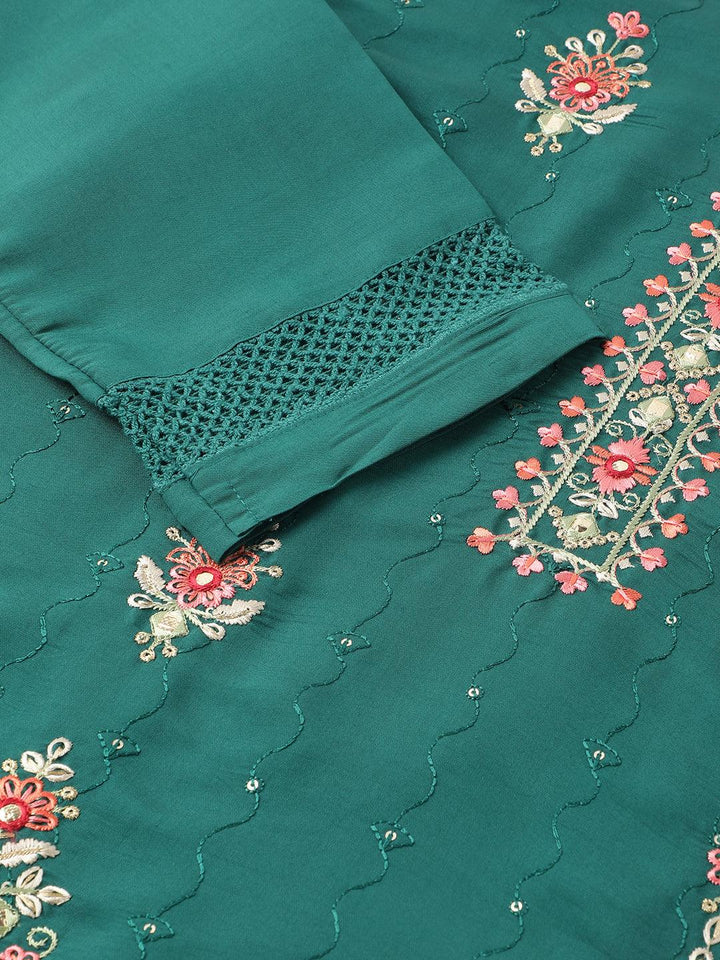 Green Embroidered cotton round Neck Women's kurta set with dupatta - VJV Now