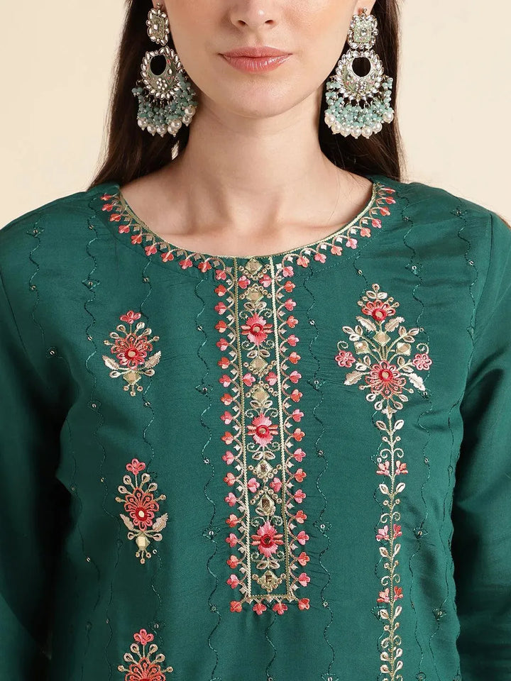 Green Embroidered cotton round Neck Women's kurta set with dupatta - VJV Now