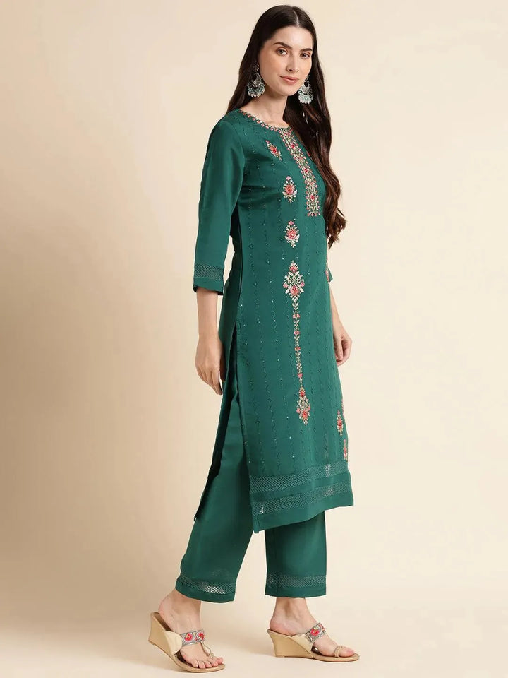 Green Embroidered cotton round Neck Women's kurta set with dupatta - VJV Now