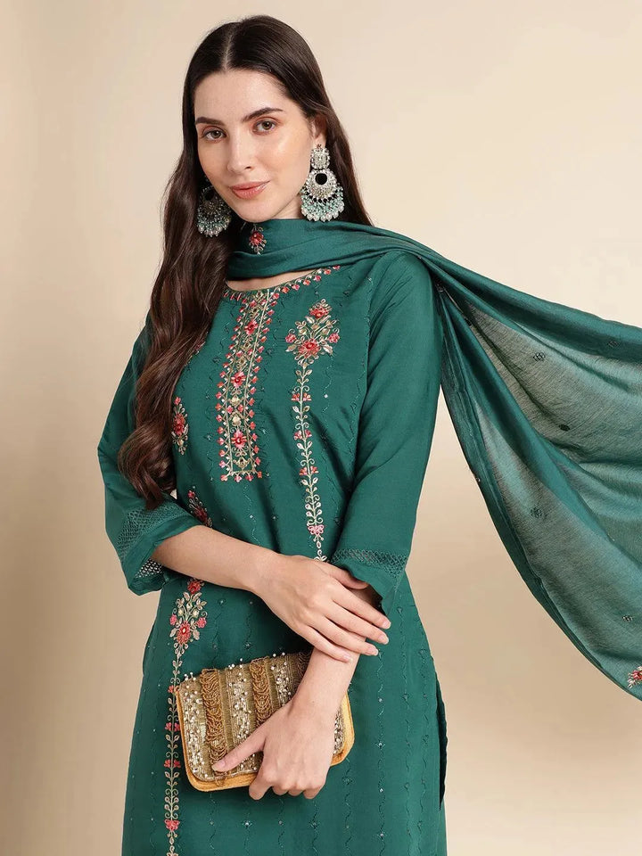 Green Embroidered cotton round Neck Women's kurta set with dupatta - VJV Now