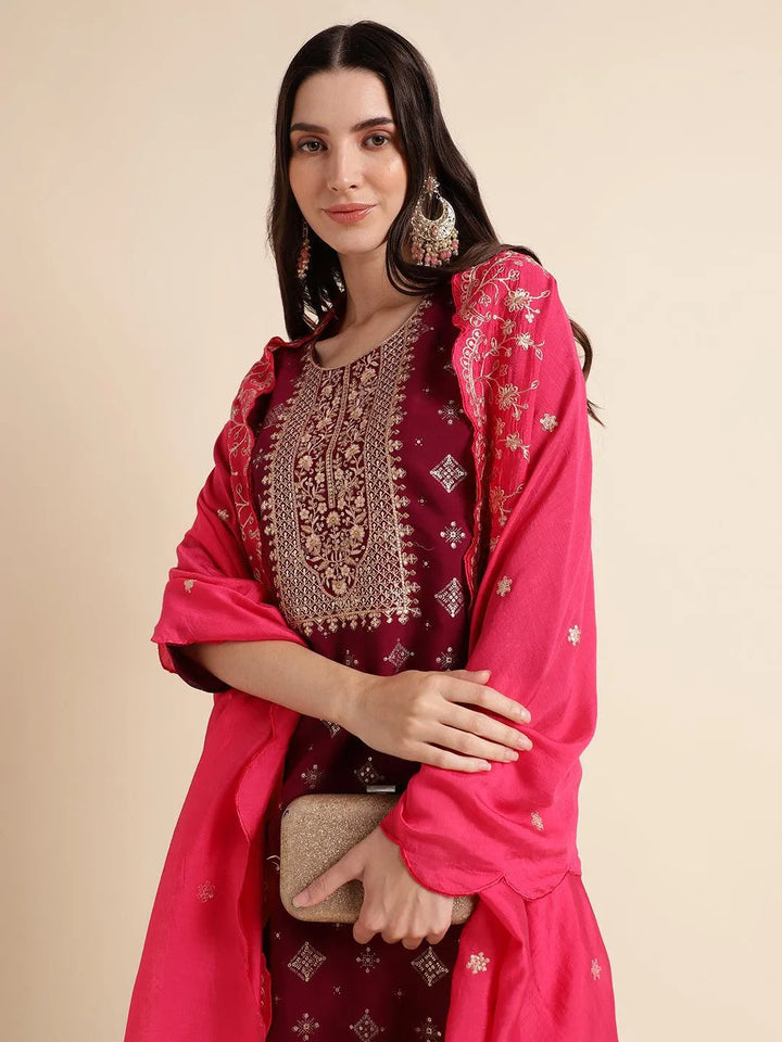 Purple Embroidered silk blend straight kurta with pant & dupatta - VJV Now