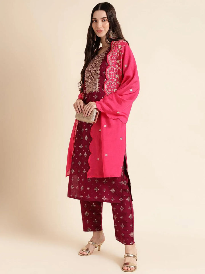 Purple Embroidered silk blend straight kurta with pant & dupatta - VJV Now